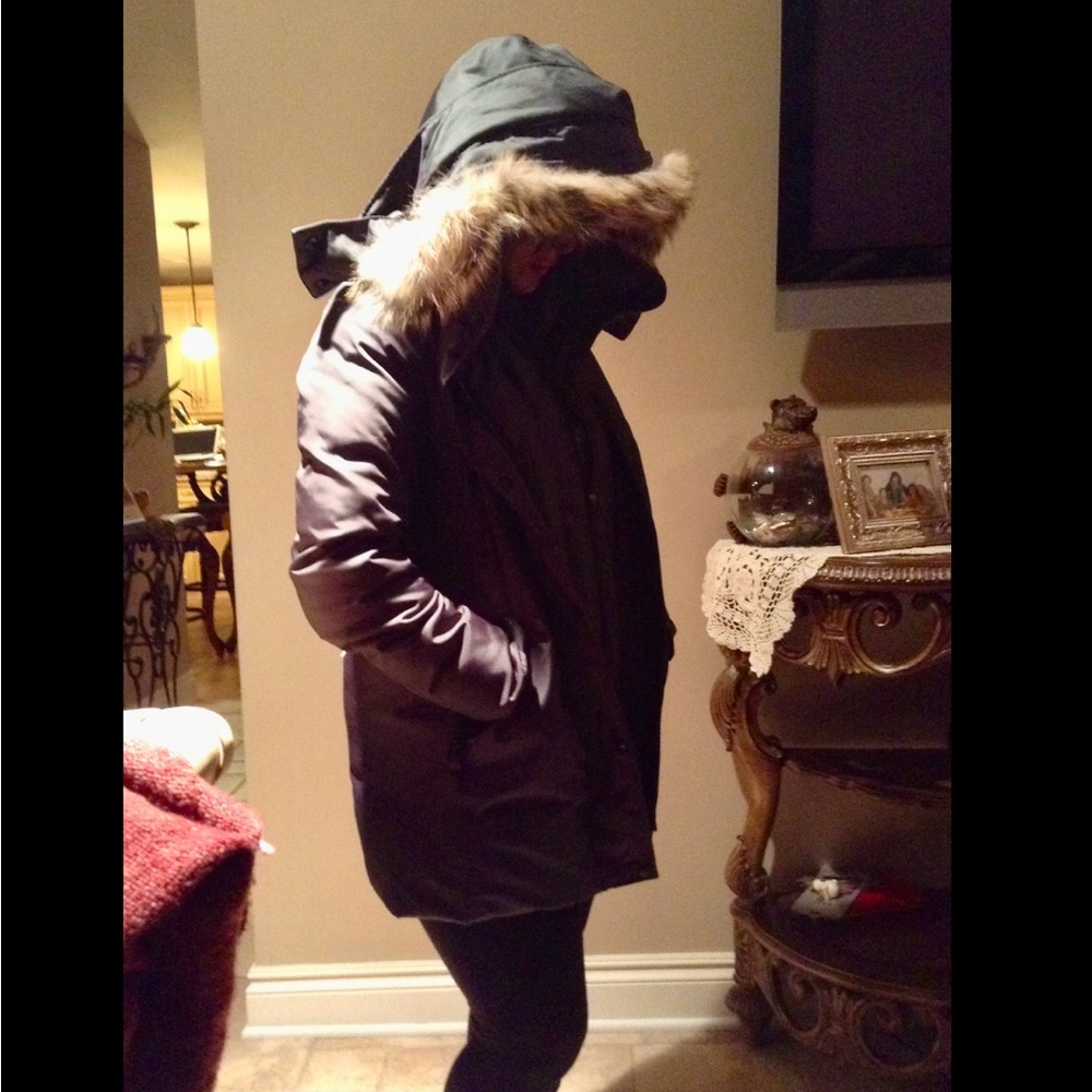 Like new! Andrew Marc parka with genuine fur lined hood and built in vest! M